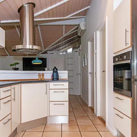 Three-bedroom In Aabenraa 3 * Loddenhøj