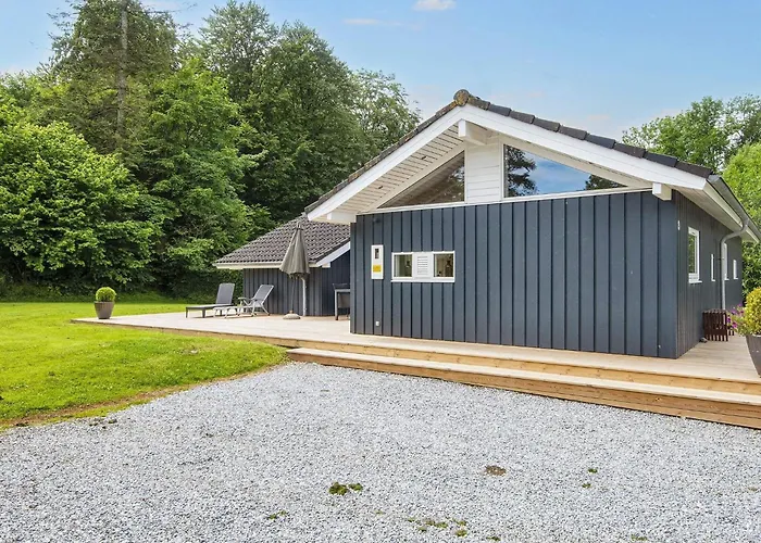 8 Person In Aabenraa Loddenhøj